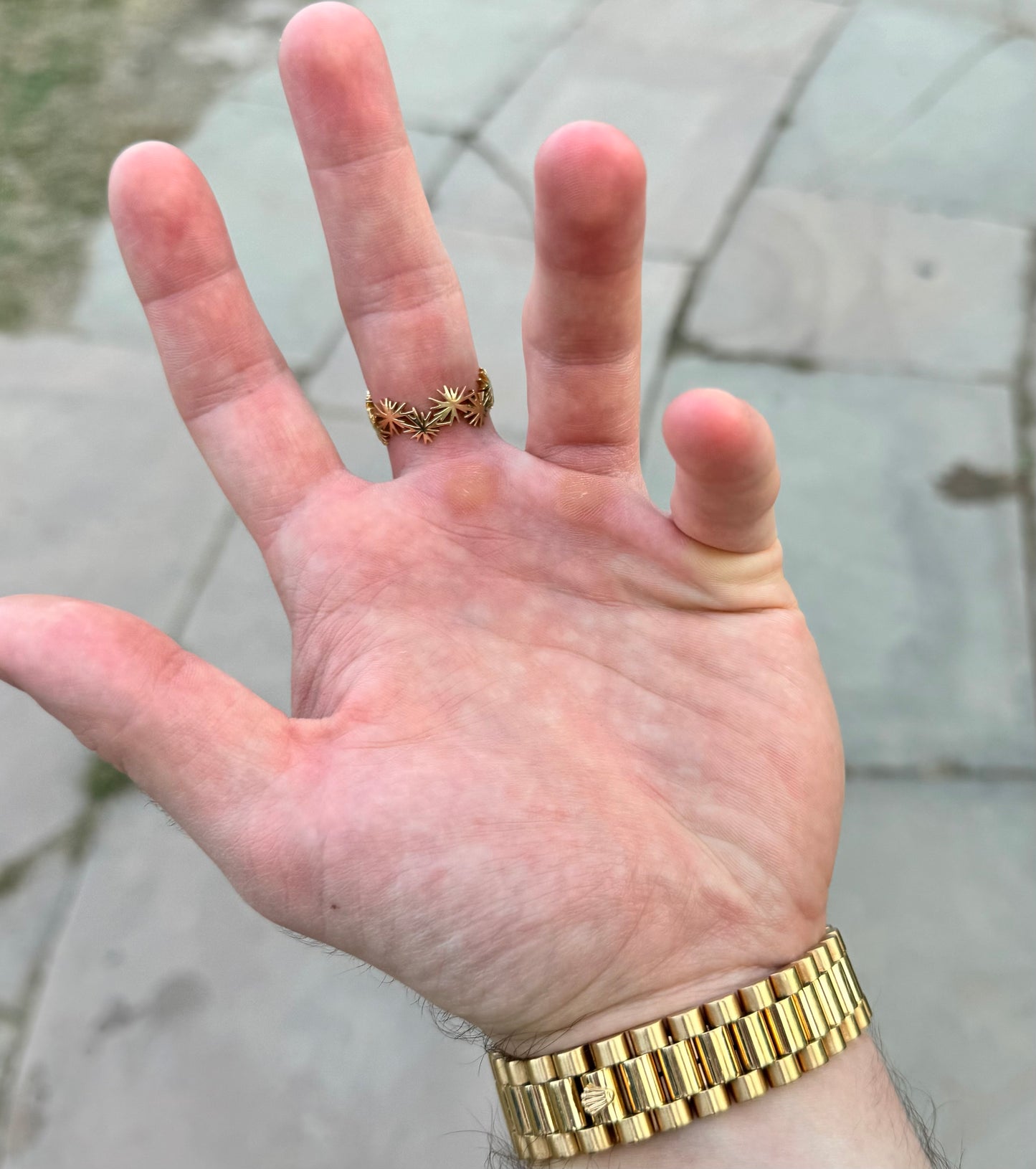 Burst Ring in 18k Yellow Gold